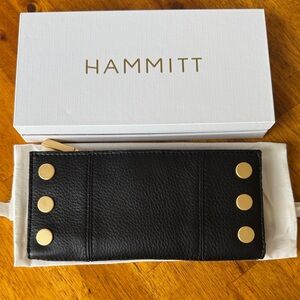 Hammitt 110 North Wallet Black/Brushed Gold red zipper
